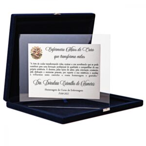 Placa de Aço Inox com Base de Acrílico Cristal ou Preto Acondicionado em Estojo de Veludo